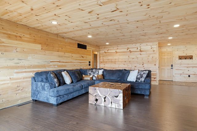 3501 AUGUSTA DR, Columbia, MO 65203