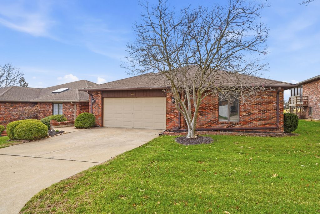 3501 AUGUSTA DR, Columbia, MO 65203