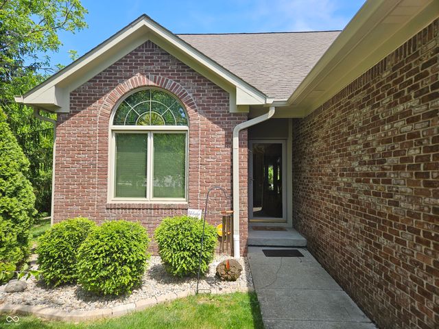 1755 Walnut Trace, Greenfield, IN 46140