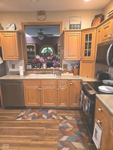 1755 Walnut Trace, Greenfield, IN 46140