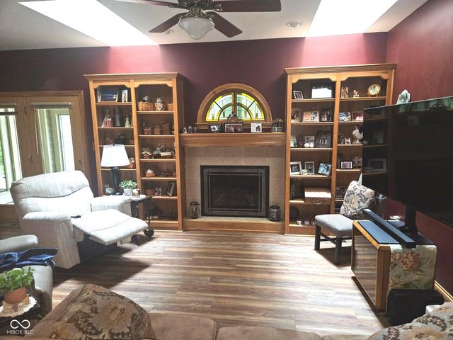 1755 Walnut Trace, Greenfield, IN 46140