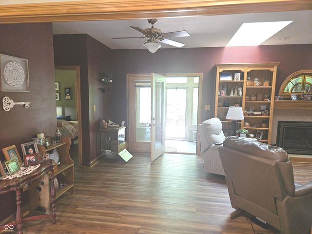 1755 Walnut Trace, Greenfield, IN 46140
