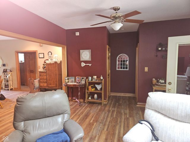 1755 Walnut Trace, Greenfield, IN 46140