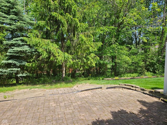 1755 Walnut Trace, Greenfield, IN 46140