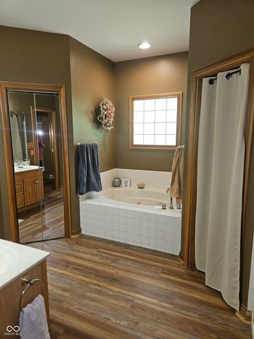 1755 Walnut Trace, Greenfield, IN 46140