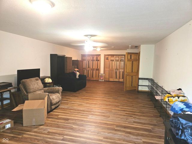 1755 Walnut Trace, Greenfield, IN 46140