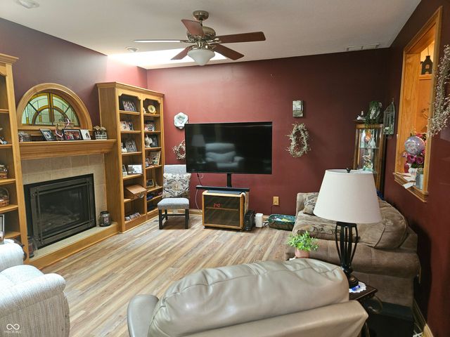 1755 Walnut Trace, Greenfield, IN 46140