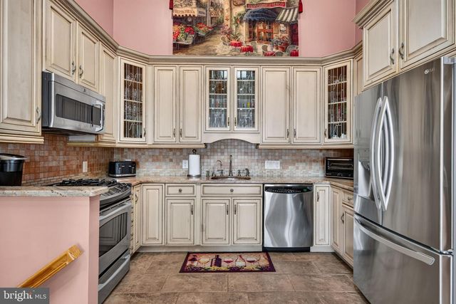 207 SANDRINGHAM RD, Cherry Hill, NJ 08003
