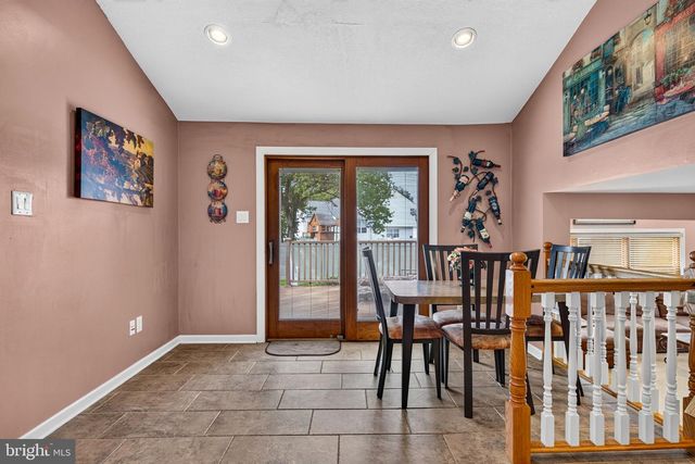 207 SANDRINGHAM RD, Cherry Hill, NJ 08003