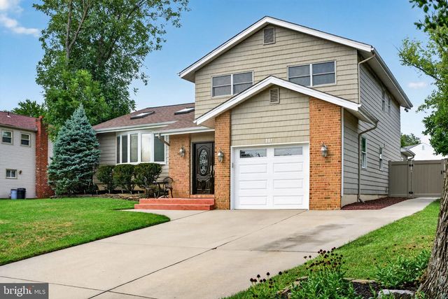 207 SANDRINGHAM RD, Cherry Hill, NJ 08003