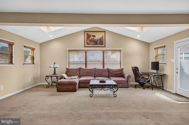 207 SANDRINGHAM RD, Cherry Hill, NJ 08003
