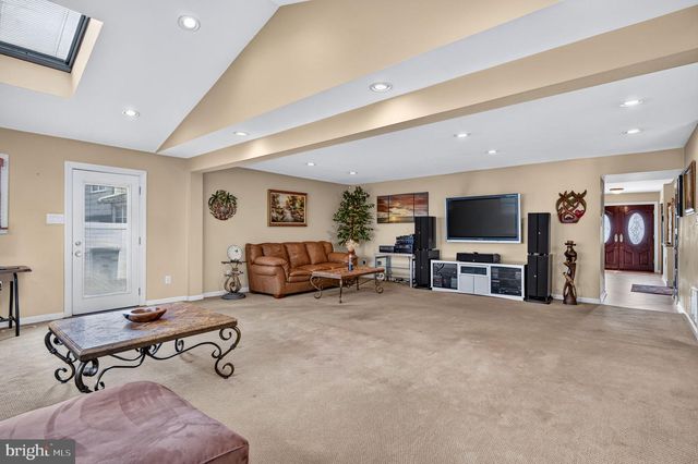 207 SANDRINGHAM RD, Cherry Hill, NJ 08003