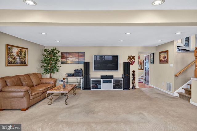 207 SANDRINGHAM RD, Cherry Hill, NJ 08003