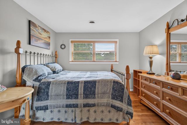 207 SANDRINGHAM RD, Cherry Hill, NJ 08003