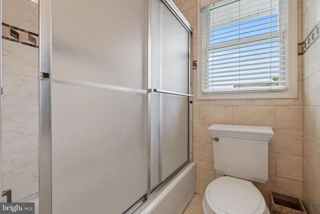 207 SANDRINGHAM RD, Cherry Hill, NJ 08003