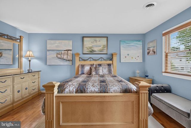 207 SANDRINGHAM RD, Cherry Hill, NJ 08003