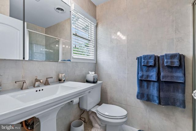 207 SANDRINGHAM RD, Cherry Hill, NJ 08003