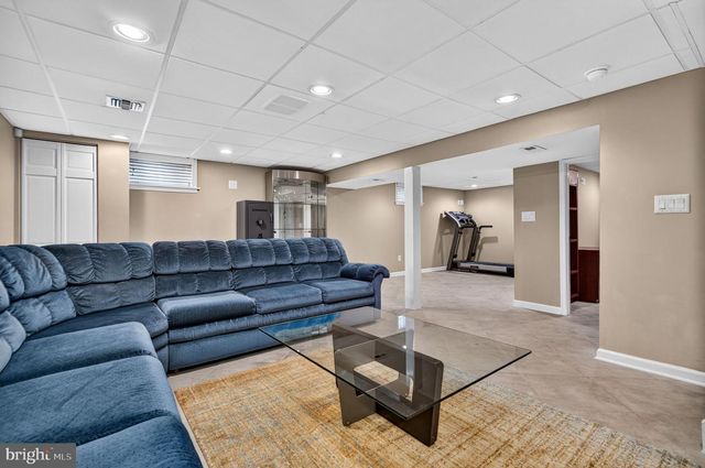 207 SANDRINGHAM RD, Cherry Hill, NJ 08003
