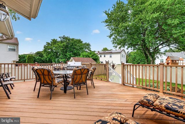 207 SANDRINGHAM RD, Cherry Hill, NJ 08003