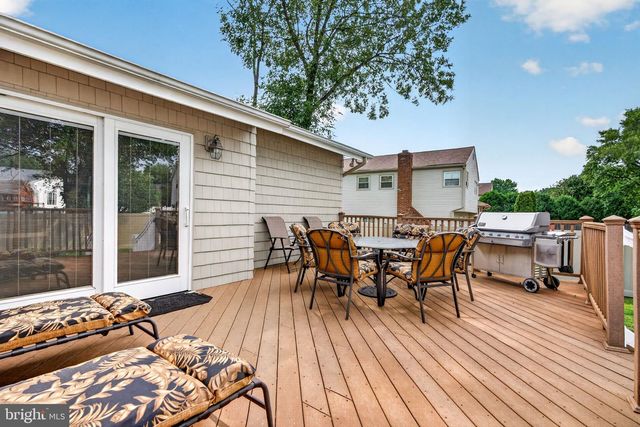 207 SANDRINGHAM RD, Cherry Hill, NJ 08003