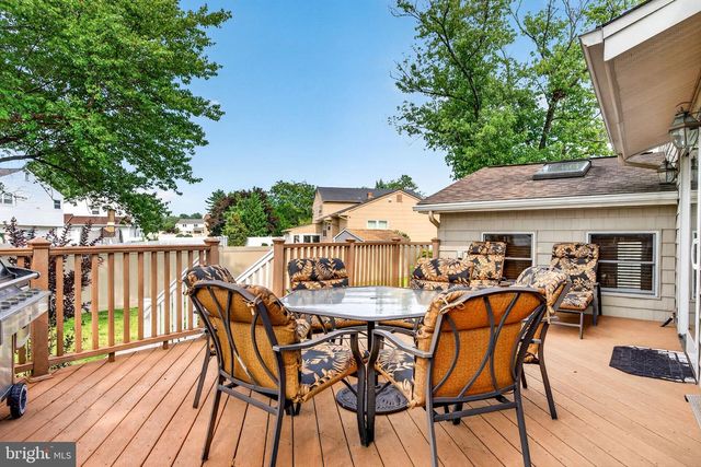 207 SANDRINGHAM RD, Cherry Hill, NJ 08003