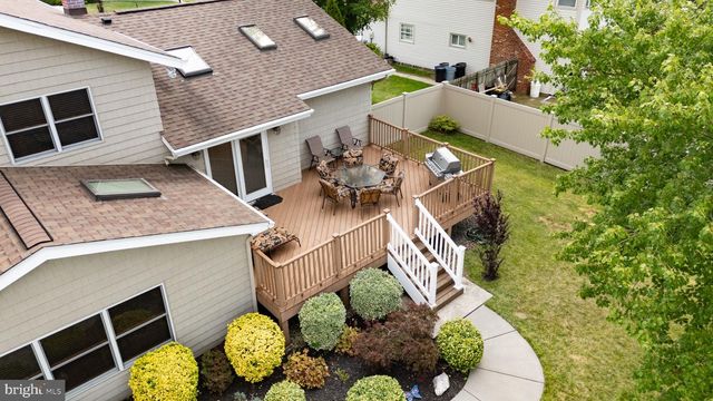 207 SANDRINGHAM RD, Cherry Hill, NJ 08003