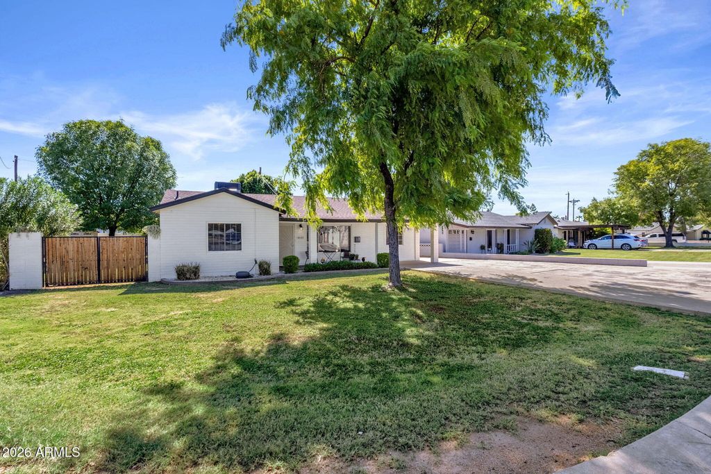 4643 E MONTEROSA Street, Phoenix, AZ 85018 — photo 3