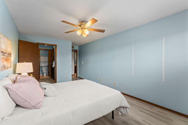 2485 Canabury Drive 212, Little Canada, MN 55117