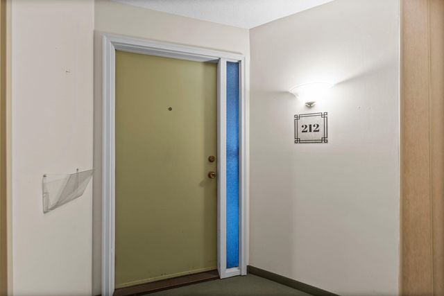 2485 Canabury Drive 212, Little Canada, MN 55117