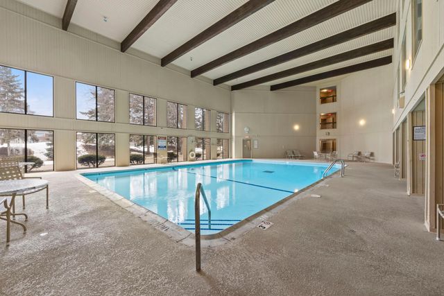 2485 Canabury Drive 212, Little Canada, MN 55117