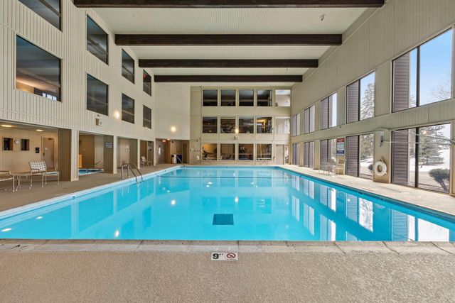 2485 Canabury Drive 212, Little Canada, MN 55117