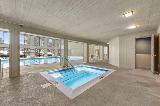 2485 Canabury Drive 212, Little Canada, MN 55117