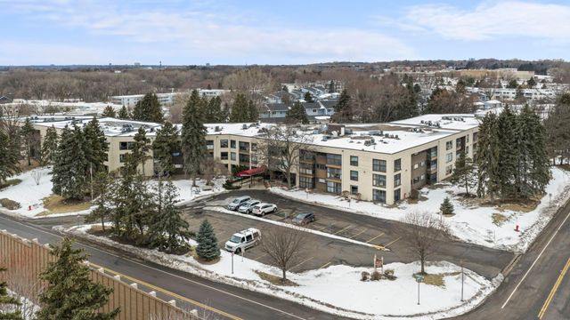 2485 Canabury Drive 212, Little Canada, MN 55117