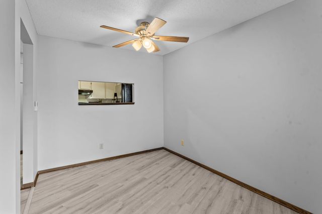 2485 Canabury Drive 212, Little Canada, MN 55117