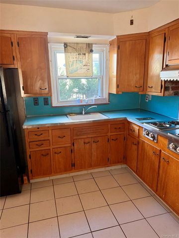 1418 Webster Street, Floral Park, NY 11001