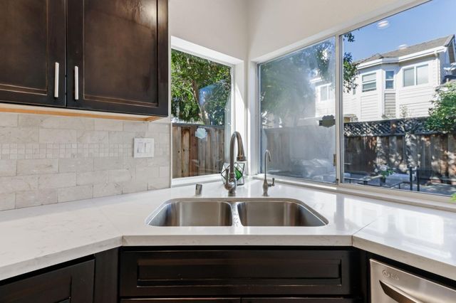 33283 Sunriver Common, Fremont, CA 94555