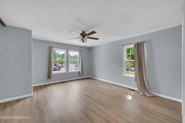 500 Begonia Court, Jackson, NJ 08527