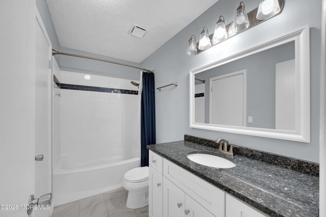 500 Begonia Court, Jackson, NJ 08527