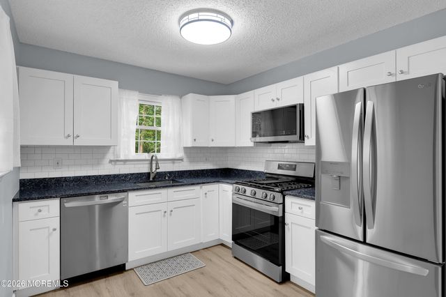 500 Begonia Court, Jackson, NJ 08527