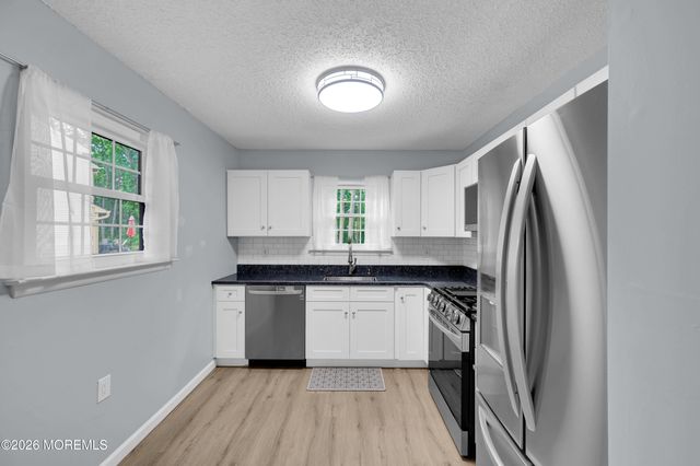 500 Begonia Court, Jackson, NJ 08527