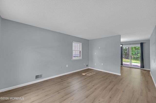 500 Begonia Court, Jackson, NJ 08527