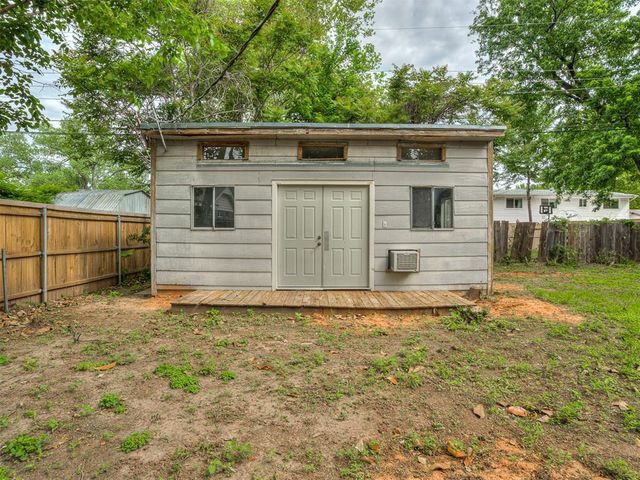 1631 Oakwood Drive, Norman, OK 73069