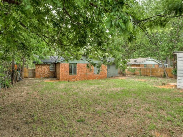 1631 Oakwood Drive, Norman, OK 73069