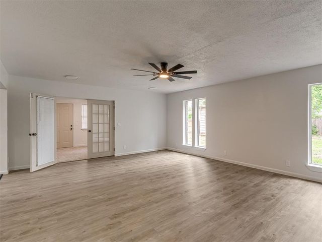 1631 Oakwood Drive, Norman, OK 73069