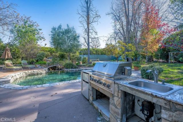 5504 Donna Avenue, Tarzana, CA 91356