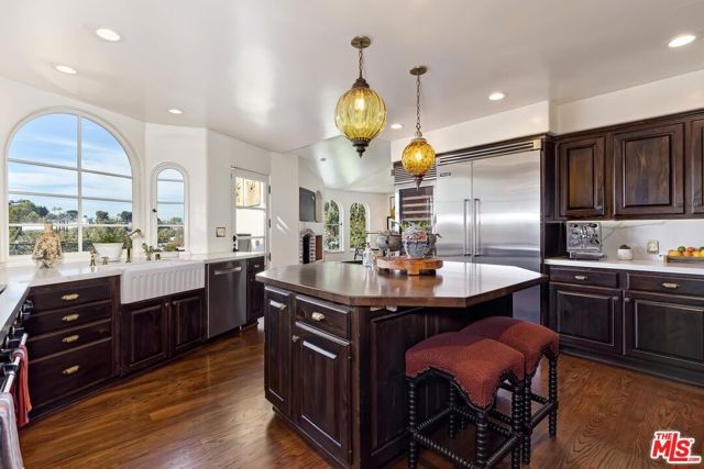 3351 N Knoll Drive, Los Angeles, CA 90068