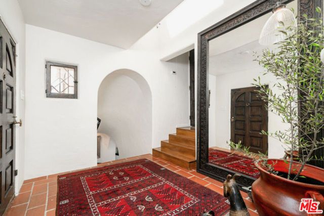 3351 N Knoll Drive, Los Angeles, CA 90068