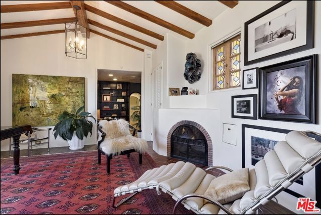 3351 N Knoll Drive, Los Angeles, CA 90068