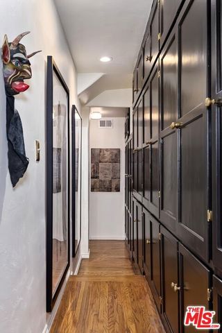 3351 N Knoll Drive, Los Angeles, CA 90068
