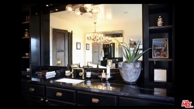 3351 N Knoll Drive, Los Angeles, CA 90068
